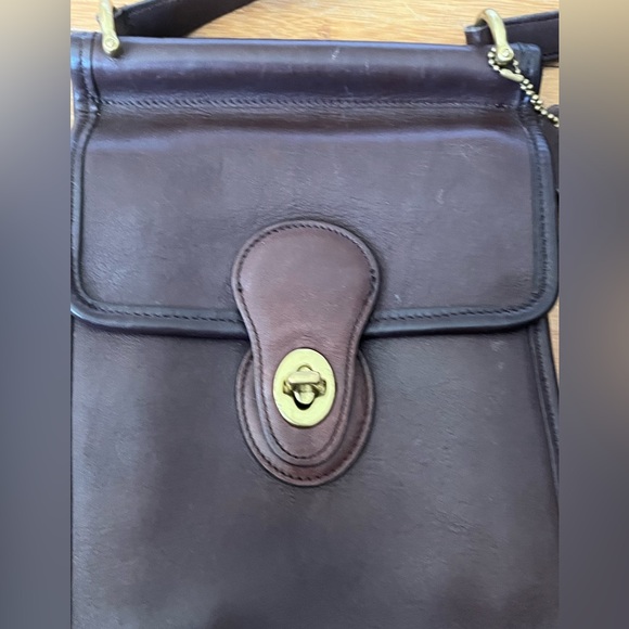 vintage Coach Murphy crossbody bag in mahogany brown leather and brass hardware - Picture 2 of 5